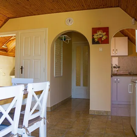 Διαμέρισμα Roza Apartman - Balatonfenyves